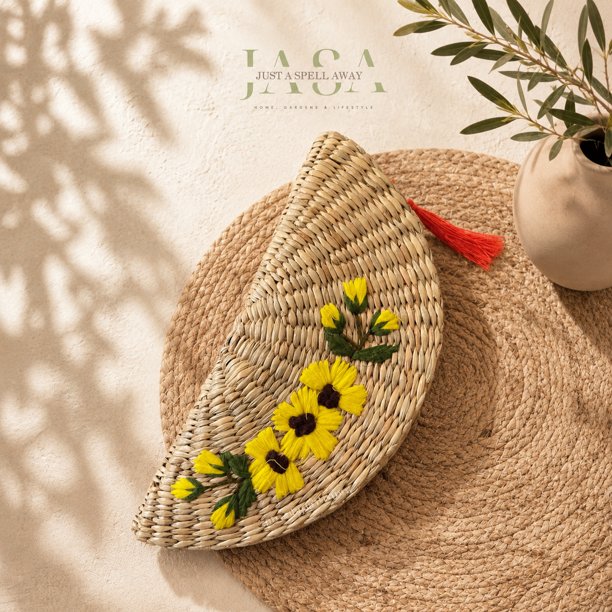 Sunshine Reed Grass Clutch